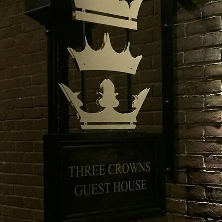 סליסבורי Three Crowns Guest House מראה חיצוני תמונה