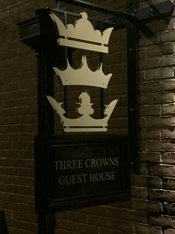 סליסבורי Three Crowns Guest House מראה חיצוני תמונה